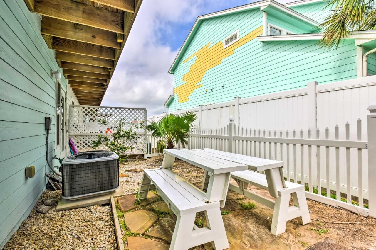 Port Aransas Condo With Pool Access - Walk To Beach! Eksteriør bilde